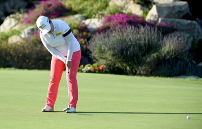 Park In-bee birdies 18 to seize LPGA Kia Classic lead