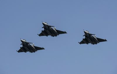 Egypt buys 30 Rafale fighter jets from France