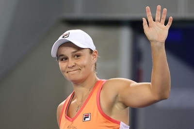Barty into semis as Australian Open warm-ups resume