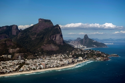 Celebrity cosmetic surgeon in Brazil vanishes after patient dies