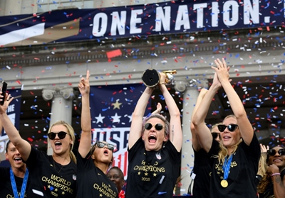 P&G gives bonus to US women soccer stars