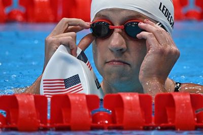 Ledecky bounces back to lead pack into 1500 free final