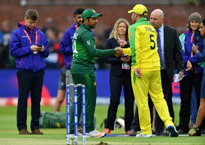 Pakistan bowl against Australia in World Cup match