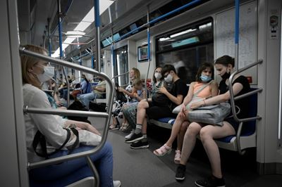 Moscow, Saint Petersburg post record daily virus deaths