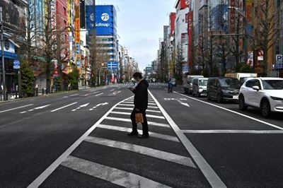 Asian markets resume losses as stimulus joy fades