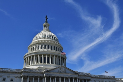 US Congress edges toward approval of $900 bn stimulus package