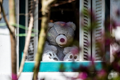 In Washington, bear hunts delight kids under lockdown 