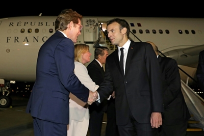 Pacific and China on agenda as Macron arrives in Australia