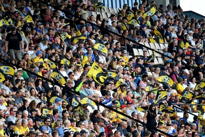 Full crowds, rule tweaks and Carter as Kiwi Super Rugby returns