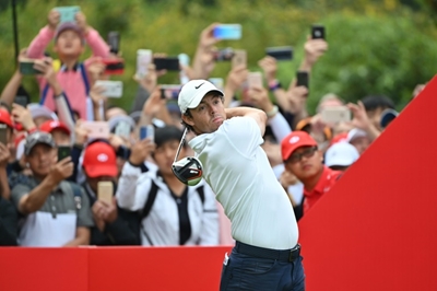McIlroy defeats Schauffele in WGC-HSBC Champions play-off
