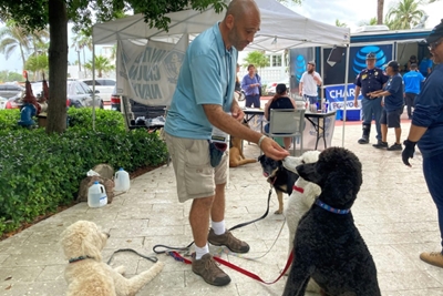 Therapy dogs soothe amid trauma of Florida collapse