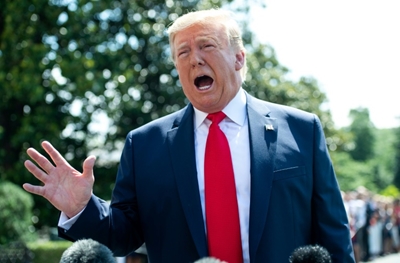 Trump hits back as UK's top envoy calls his White House 'inept'
