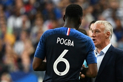 Man United in trouble and could lose Pogba, says Deschamps