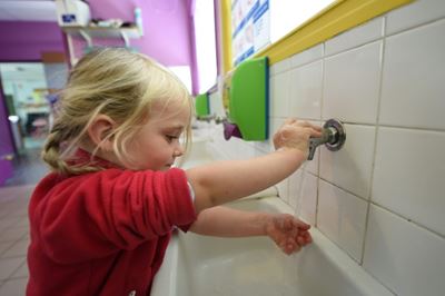 Virus symptoms multiply as pandemic deepens