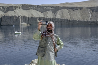 Azure waters, limestone cliffs: Tourists return to Afghan 'Grand Canyon'