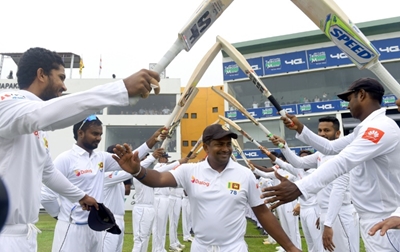 Herath gets 100th Galle scalp as England struggle