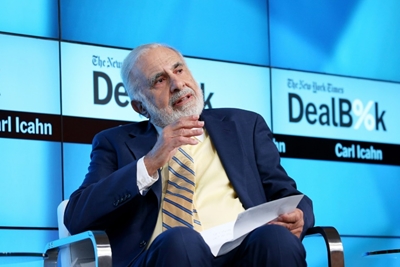 Billionaire Icahn steps up campaign against McDonald's pig farm practices