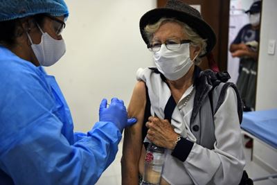 Gates Foundation calls for global cooperation on vaccine for 7 billion people