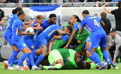 Jamaica, Curacao reach Gold Cup quarter-finals
