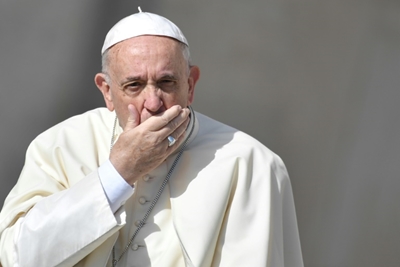 Pope says 'deeply moved' by death of British toddler 