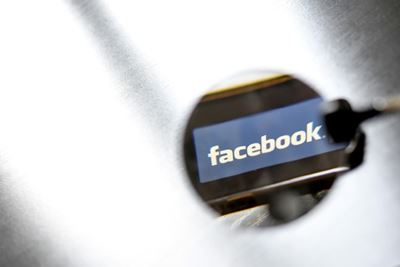 Facebook to tighten political ad rules for 2019 elections
