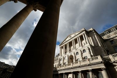 UK economy stalls, as Bank of England eyes rate cut
