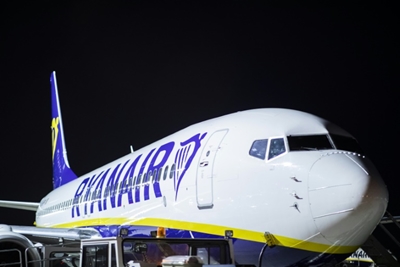 EU warns Ryanair to respect worker rights as strike looms