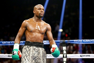 Mayweather to fight YouTube star Logan Paul on June 6