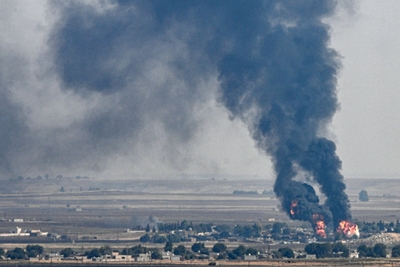 'Sporadic' clashes in Syria border town after Turkey announces truce