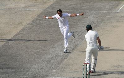Abbas's triple bring Pakistan closer to win over Australia