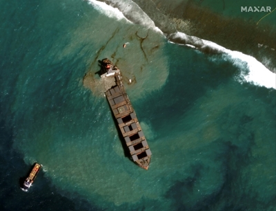 Mauritius oil spill ship operator to pay $9.4 million