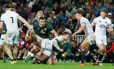 Jones won't rule out England return for troubled Cipriani