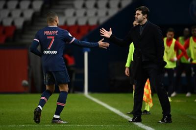 PSG sweep past Nimes as troubled Marseille blow two-goal lead