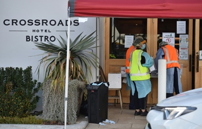 Virus resurgence sparks Sydney pubs clampdown