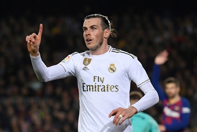 Bale gives £500,000 to 'special' Cardiff hospital