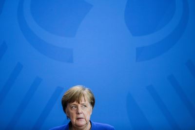 Merkel to face mounting lockdown revolt at key meeting
