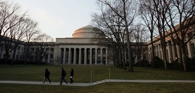 US rescinds order denying visas for foreign students