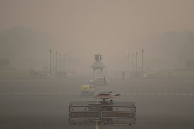 Delhi bans trucks as megacity chokes