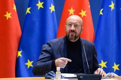 EU chief defends China deal ahead of US summit