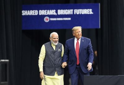 Trump, Modi vow relentless fight on extremists in mass rally