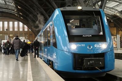 France climbs aboard hydrogen train revolution