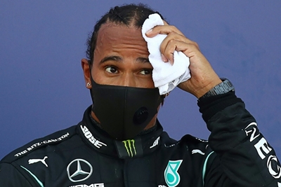 Hamilton resumes record trail on F1's Nurburgring return 