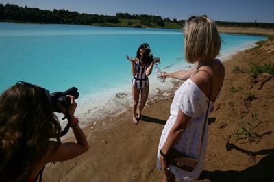 Siberians flock to toxic lake for 'Maldives' selfies