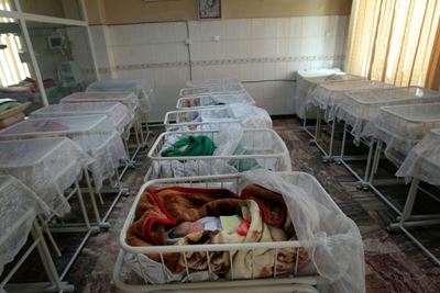 Hot weather linked to rise in early childbirth: study