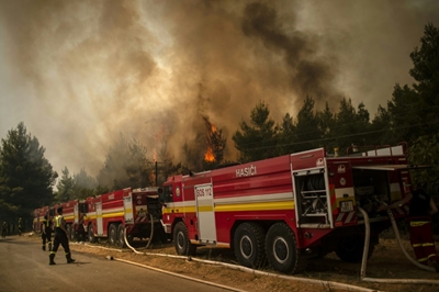 Greece counts cost as fires 'slowly coming under control' 