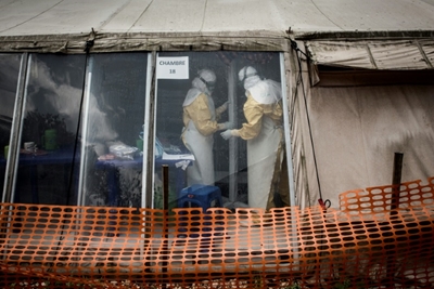 Ebola toll tops 700 in DR Congo