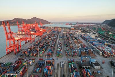 China exports surge in 2021 as global demand picks up
