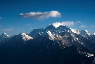 China cancels permits for Mount Everest