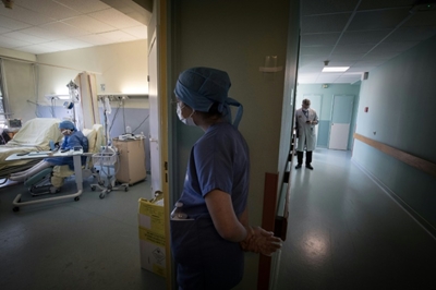 Virus takes toll on mental health of Europe's medics