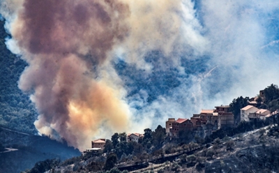 Wildfires rage as Algeria observes day of mourning